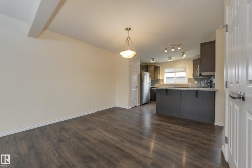 1438 Watt Drive, Edmonton, AB - Indoor Photo Showing Kitchen