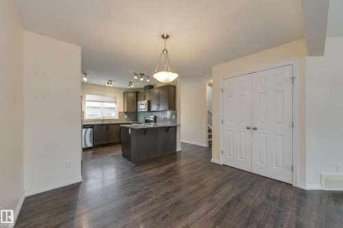 1438 Watt Drive, Edmonton, AB - Indoor Photo Showing Other Room