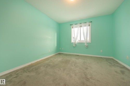1438 Watt Drive, Edmonton, AB - Indoor Photo Showing Other Room