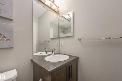 1438 Watt Drive, Edmonton, AB - Indoor Photo Showing Bathroom