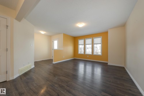 1438 Watt Drive, Edmonton, AB - Indoor Photo Showing Other Room