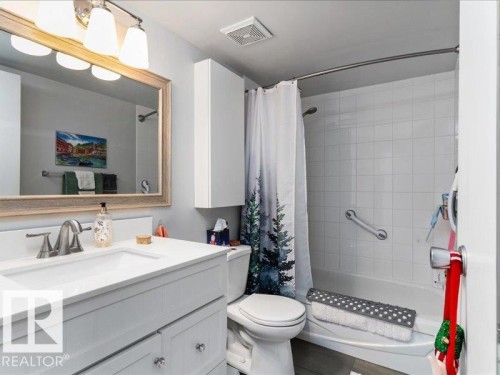 409 10175 114 Street, Edmonton, AB - Indoor Photo Showing Bathroom