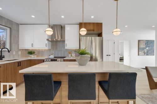 6408 88 Avenue, Edmonton, AB - Indoor Photo Showing Kitchen With Upgraded Kitchen