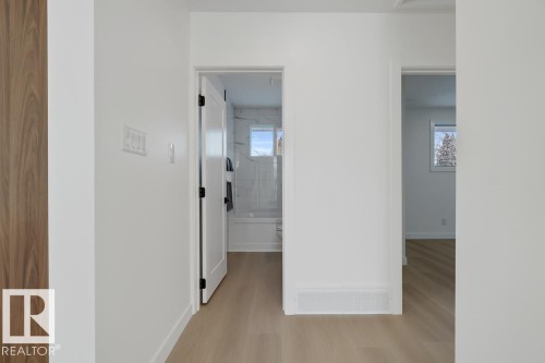 6408 88 Avenue, Edmonton, AB - Indoor Photo Showing Other Room
