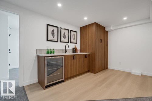 6408 88 Avenue, Edmonton, AB - Indoor Photo Showing Other Room