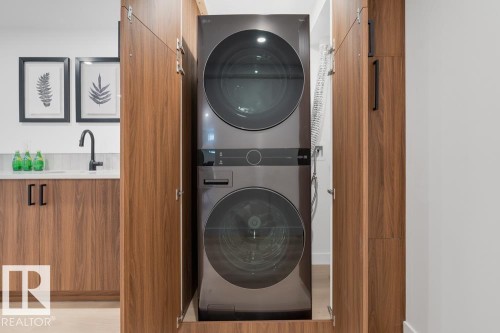 6408 88 Avenue, Edmonton, AB - Indoor Photo Showing Laundry Room