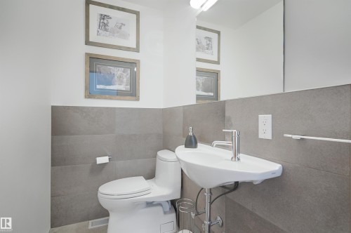 50 Sylvancroft Lane, Edmonton, AB - Indoor Photo Showing Other Room