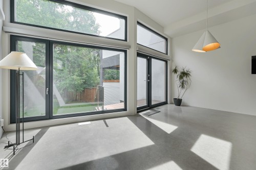 50 Sylvancroft Lane, Edmonton, AB - Indoor Photo Showing Other Room