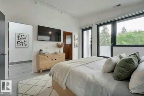 50 Sylvancroft Lane, Edmonton, AB - Indoor Photo Showing Other Room