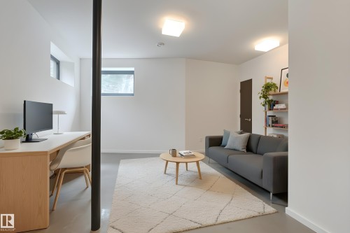 50 Sylvancroft Lane, Edmonton, AB - Indoor Photo Showing Other Room