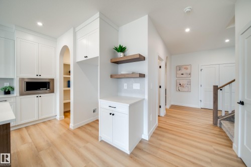 14 Cloutier Close, St. Albert, AB - Indoor Photo Showing Kitchen