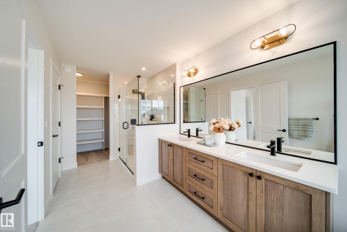 14 Cloutier Close, St. Albert, AB - Indoor Photo Showing Kitchen