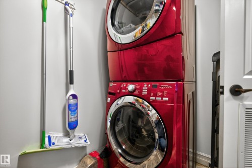 603 10142 111 Street, Edmonton, AB - Indoor Photo Showing Laundry Room
