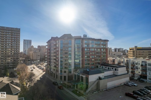 603 10142 111 Street, Edmonton, AB - Outdoor