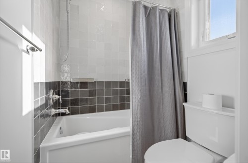 7 Jubilation Drive, St. Albert, AB - Indoor Photo Showing Bathroom