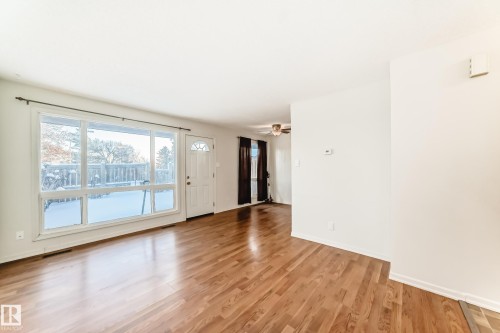 531 Abbottsfield Road, Edmonton, AB - Indoor Photo Showing Other Room