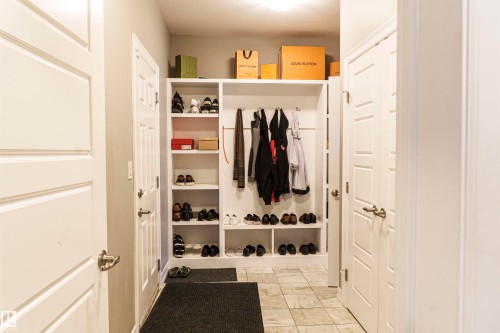 3307 Hilton Crescent, Edmonton, AB - Indoor