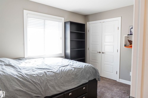 3307 Hilton Crescent, Edmonton, AB - Indoor Photo Showing Bedroom