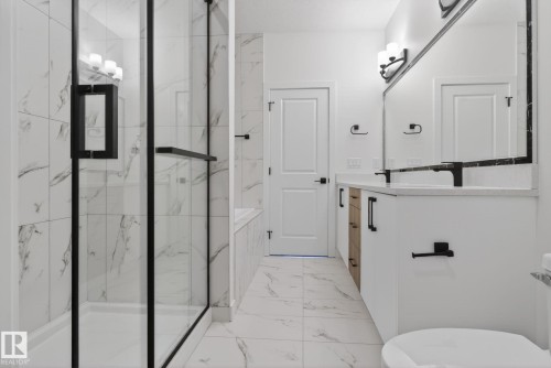 159 Pierwyck Loop, Spruce Grove, AB - Indoor Photo Showing Bathroom
