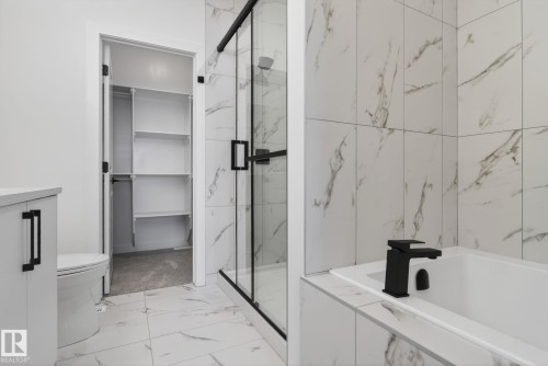159 Pierwyck Loop, Spruce Grove, AB - Indoor Photo Showing Bathroom