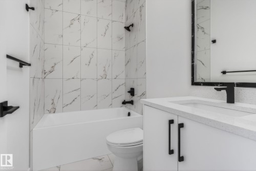 159 Pierwyck Loop, Spruce Grove, AB - Indoor Photo Showing Bathroom