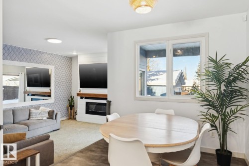 6412 36 Avenue, Edmonton, AB - Indoor With Fireplace