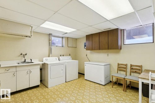 6412 36 Avenue, Edmonton, AB - Indoor Photo Showing Laundry Room