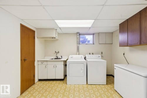 6412 36 Avenue, Edmonton, AB - Indoor Photo Showing Laundry Room