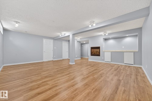 4312 117 Street, Edmonton, AB - Indoor