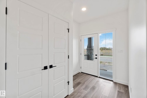 1015 Aster Boulevard, Edmonton, AB - Indoor Photo Showing Other Room