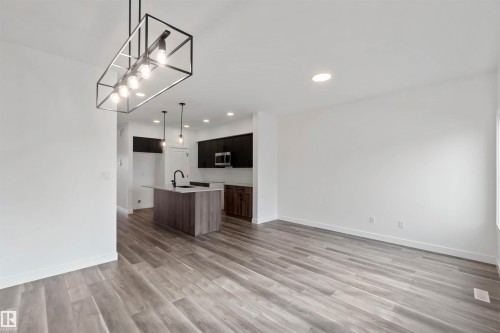 1015 Aster Boulevard, Edmonton, AB - Indoor