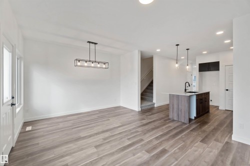 1015 Aster Boulevard, Edmonton, AB - Indoor Photo Showing Other Room