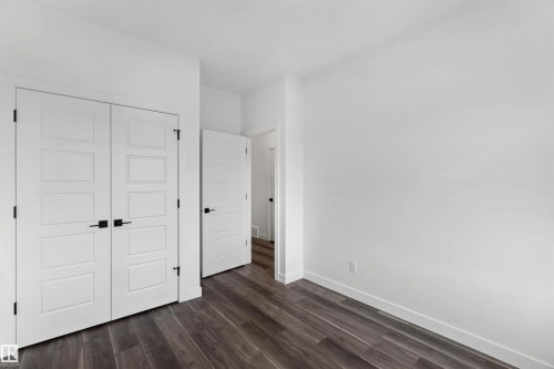 1015 Aster Boulevard, Edmonton, AB - Indoor Photo Showing Other Room