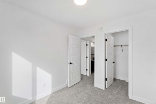 1015 Aster Boulevard, Edmonton, AB - Indoor Photo Showing Other Room