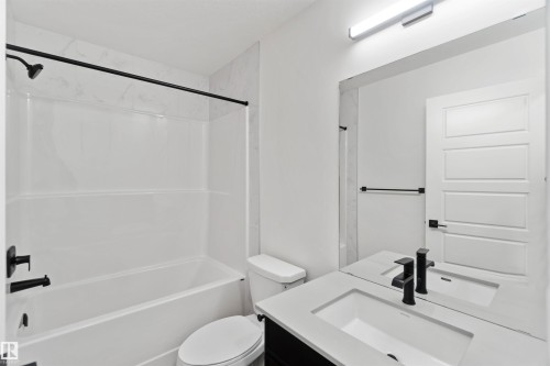 1015 Aster Boulevard, Edmonton, AB - Indoor Photo Showing Bathroom