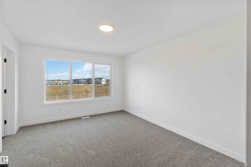 1015 Aster Boulevard, Edmonton, AB - Indoor Photo Showing Other Room