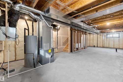 1015 Aster Boulevard, Edmonton, AB - Indoor Photo Showing Basement