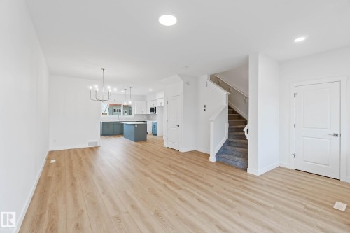 1013 Aster Boulevard, Edmonton, AB - Indoor