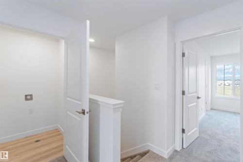 1013 Aster Boulevard, Edmonton, AB - Indoor Photo Showing Other Room