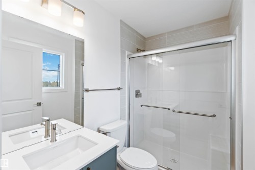 1013 Aster Boulevard, Edmonton, AB - Indoor Photo Showing Bathroom