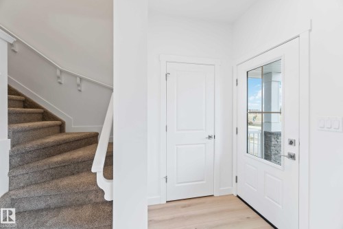 1013 Aster Boulevard, Edmonton, AB - Indoor Photo Showing Other Room
