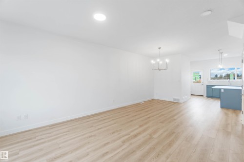 1013 Aster Boulevard, Edmonton, AB - Indoor