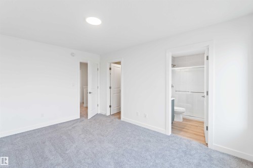1013 Aster Boulevard, Edmonton, AB - Indoor Photo Showing Other Room
