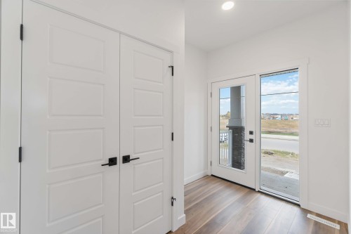 1011 Aster Boulevard, Edmonton, AB - Indoor Photo Showing Other Room