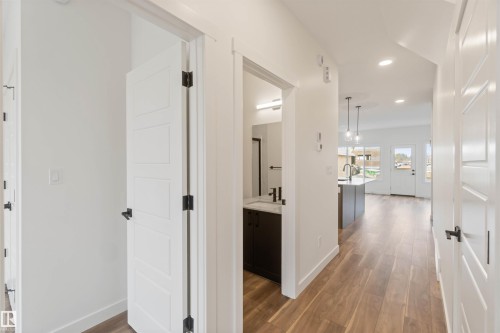 1011 Aster Boulevard, Edmonton, AB - Indoor Photo Showing Other Room