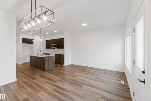 1011 Aster Boulevard, Edmonton, AB - Indoor Photo Showing Kitchen