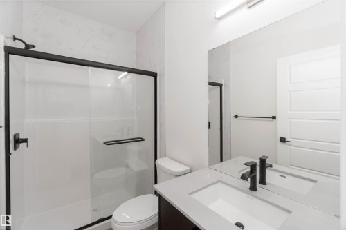 1011 Aster Boulevard, Edmonton, AB - Indoor Photo Showing Bathroom