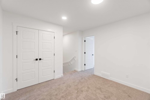 1011 Aster Boulevard, Edmonton, AB - Indoor Photo Showing Other Room