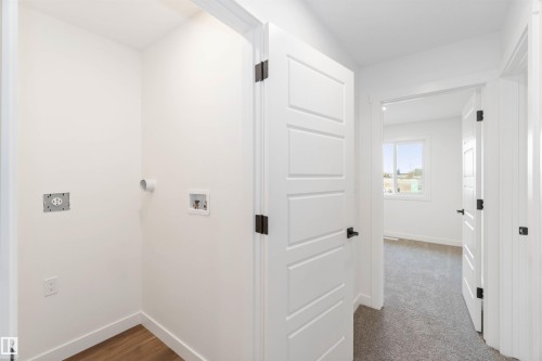1011 Aster Boulevard, Edmonton, AB - Indoor Photo Showing Other Room