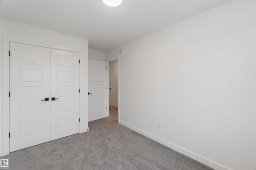 1011 Aster Boulevard, Edmonton, AB - Indoor Photo Showing Other Room